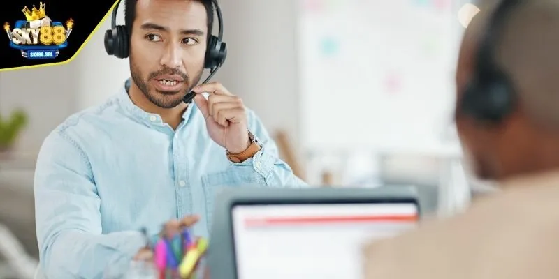 Liên hệ bằng Hotline tới tổng đài